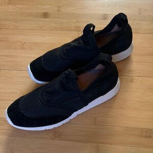 Kenneth Cole Gentle Souls Black and White Slip On Sneakers, Women’s 8.